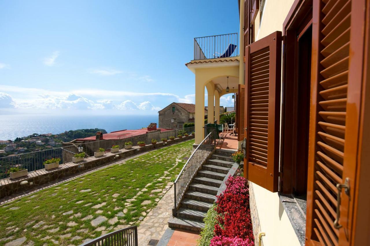 Appartamento Anna In Villa Laura Scala Exterior foto